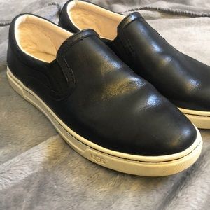 UGG Fierce Black Leather Sneaker US 7